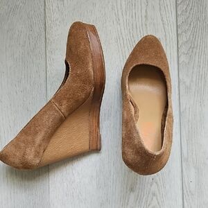 KORS Michael Kors Tan Suede Wedge Shoes